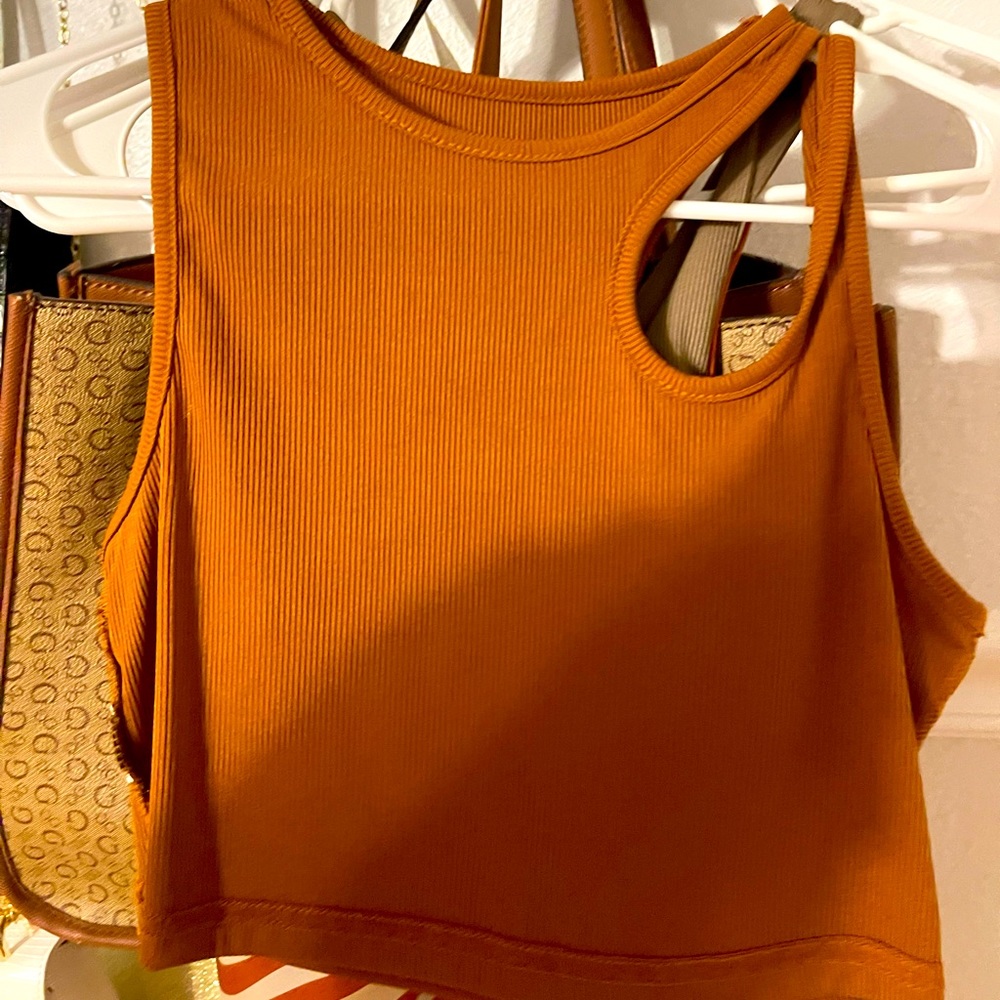 super comfy crop top!